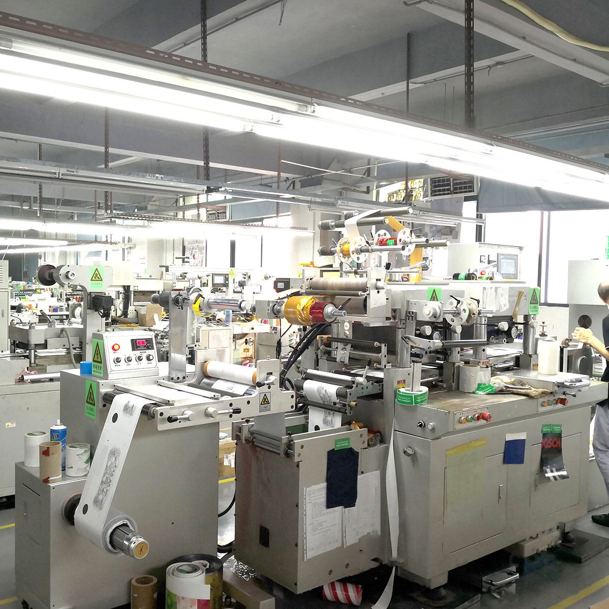 tem-phu-hang-nhap-khau-13